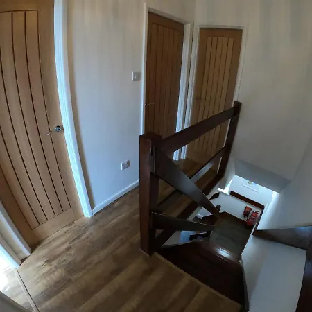 Albert Cottage Dom wakacyjny *