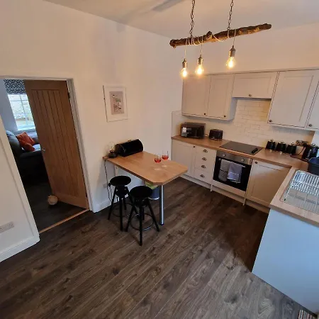 Albert Cottage Dom wakacyjny *